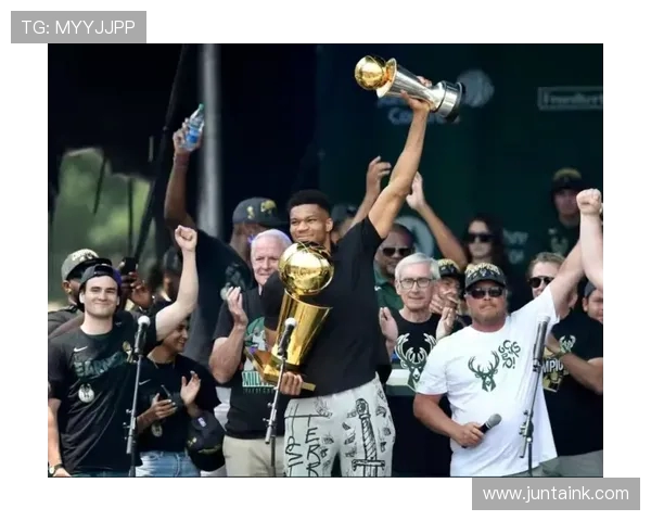 波蒂斯三年 4400 万续约雄鹿 超值合同锁死内线核心助字母冲冠 波蒂斯三年 4400 万续约雄鹿 超值合同锁死内线核心助字母冲冠